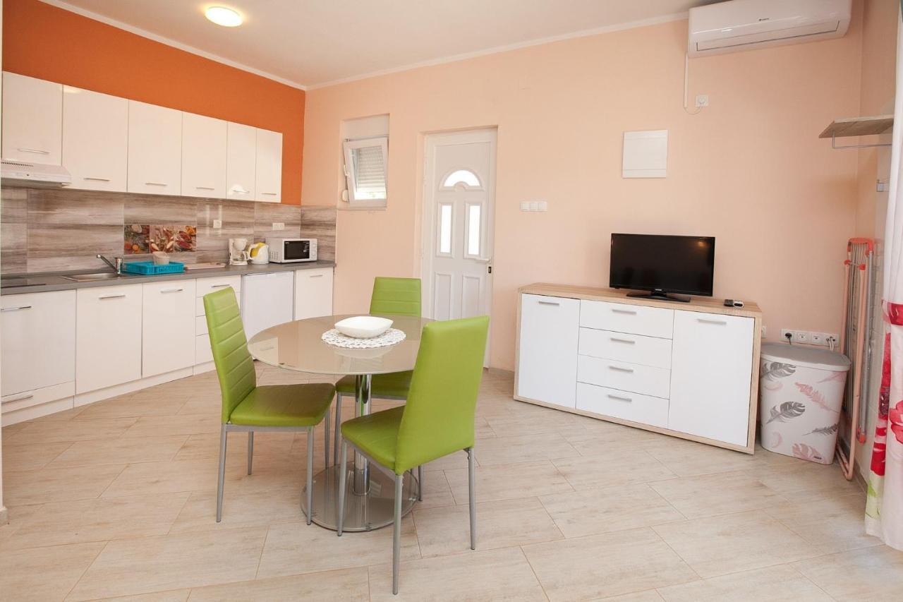 Apartmani Lea Стариград-Паклениця Екстер'єр фото