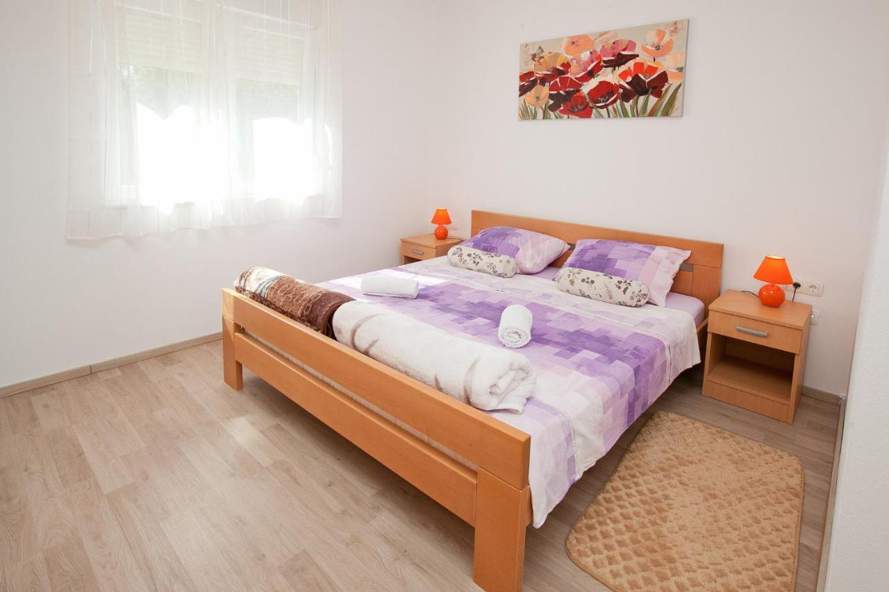 Apartmani Lea Стариград-Паклениця Екстер'єр фото